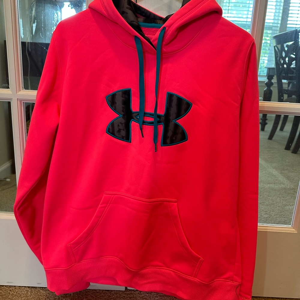 Hot pink Under Armour hooded sweatshirt, sz large, never worn